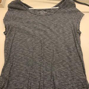 Black and white stripes tee